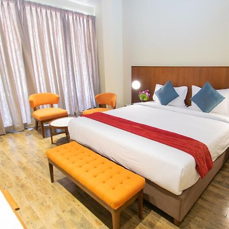 Octave Rococco Morjim Hotell Pernem Exteriör bild