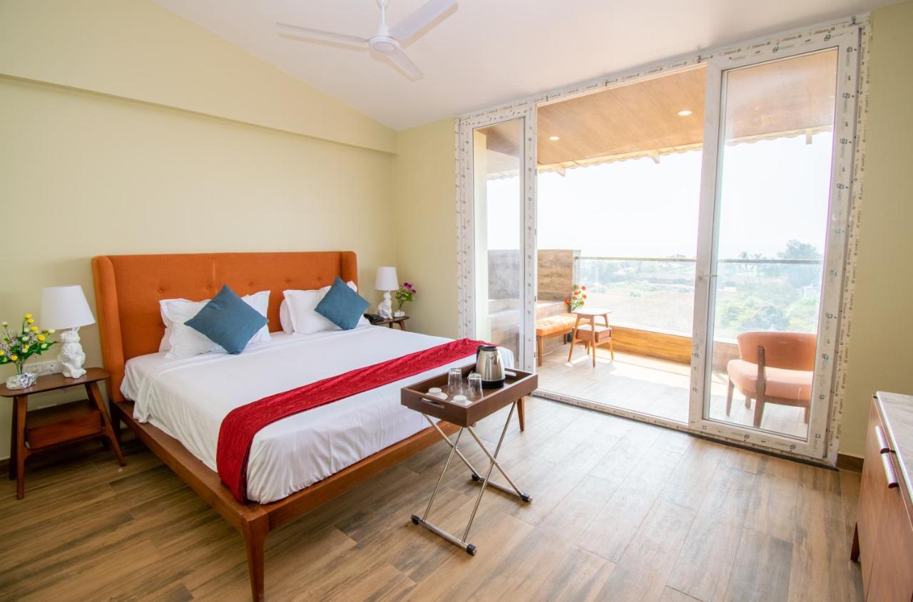 Octave Rococco Morjim Hotell Pernem Exteriör bild