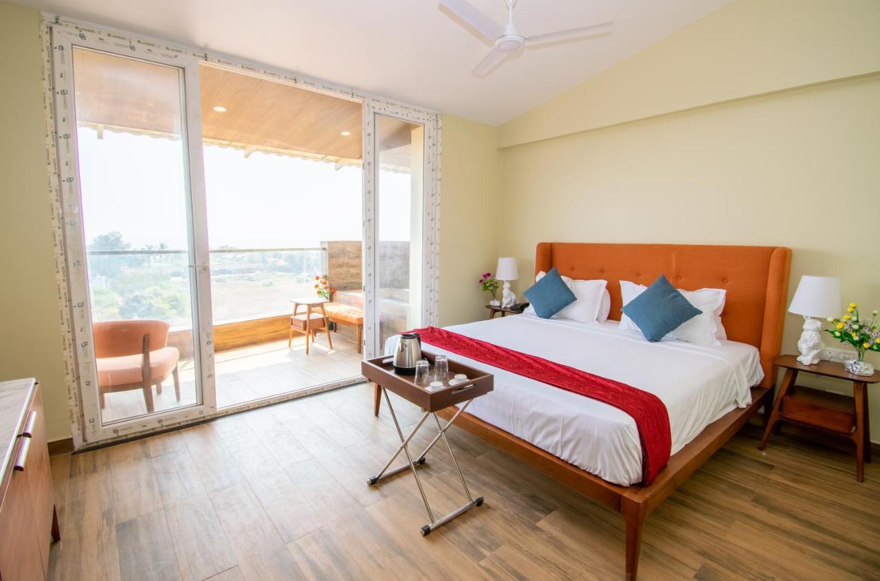 Octave Rococco Morjim Hotell Pernem Exteriör bild