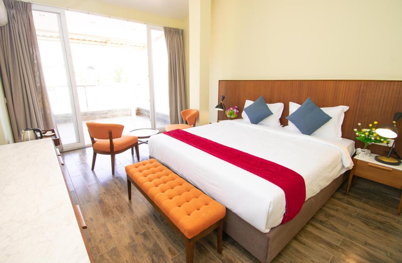 Octave Rococco Morjim Hotell Pernem Exteriör bild