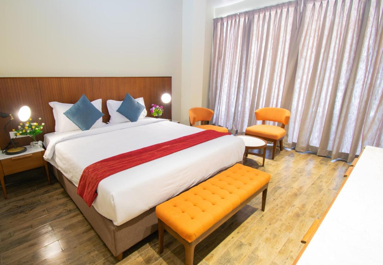 Octave Rococco Morjim Hotell Pernem Exteriör bild