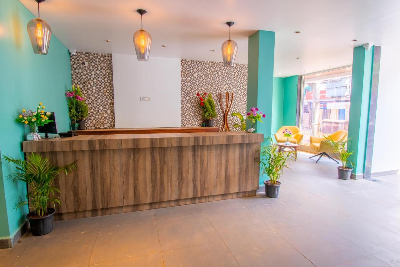 Octave Rococco Morjim Hotell Pernem Exteriör bild
