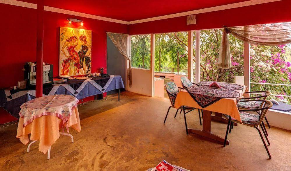 Octave Rococco Morjim Hotell Pernem Exteriör bild